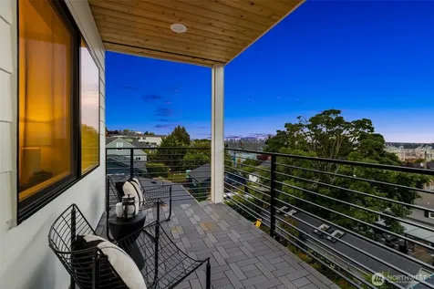 3450 37th Avenue SW Seattle WA 98126