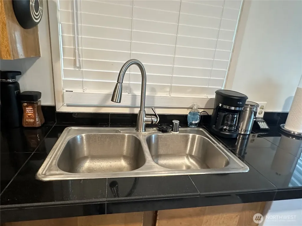 2302 R Street SE Auburn WA 98002