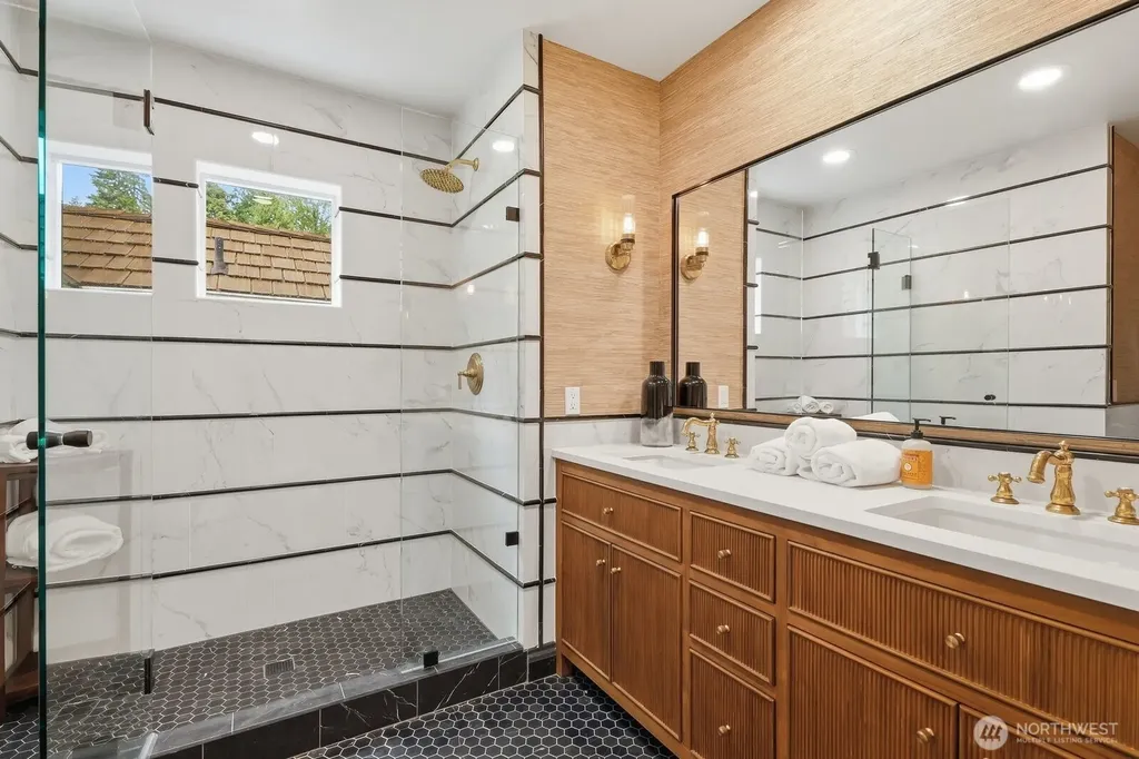 22615 NE 140th Way Woodinville WA 98077