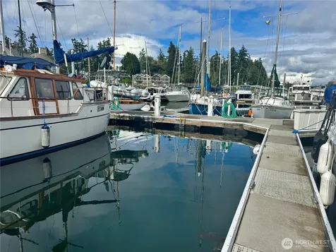 141 Parfitt Way SW Bainbridge Island WA 98110