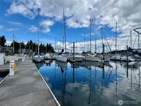 141 Parfitt Way SW Bainbridge Island WA 98110