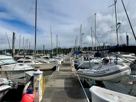 141 Parfitt Way SW Bainbridge Island WA 98110