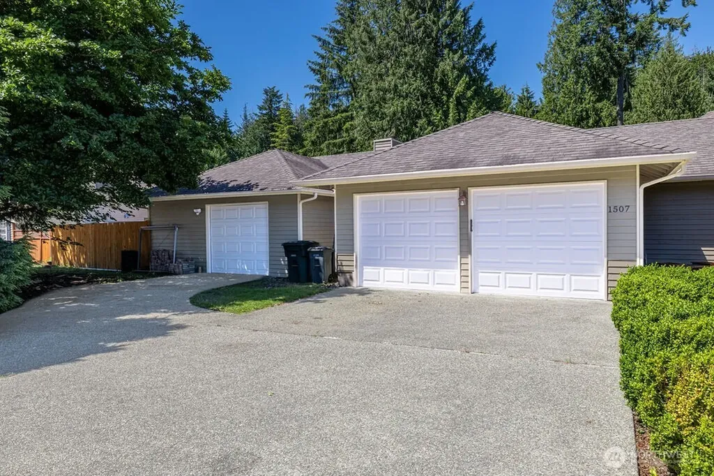 1504 227th Place NE Sammamish WA 98074