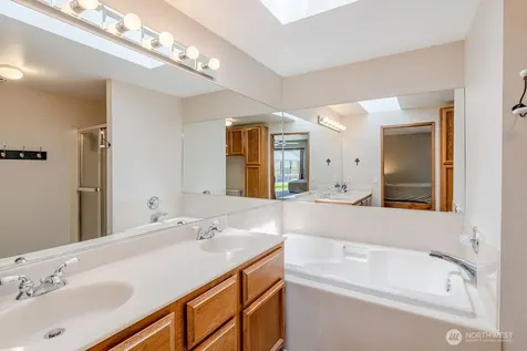 1507 227th Place NE Sammamish WA 98074