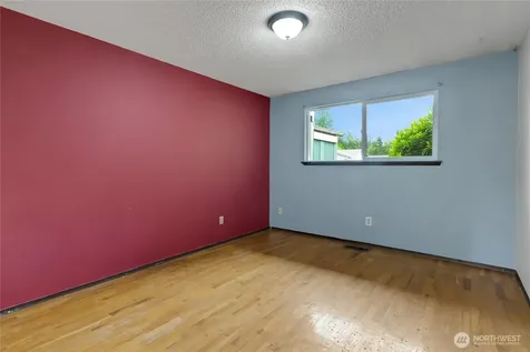 7109 106th Street E Puyallup WA 98373