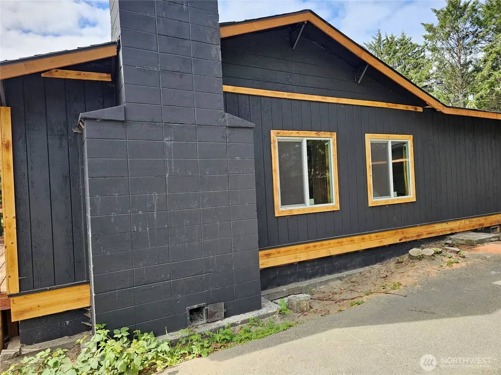 2231 Sr 105 Grayland WA 98547