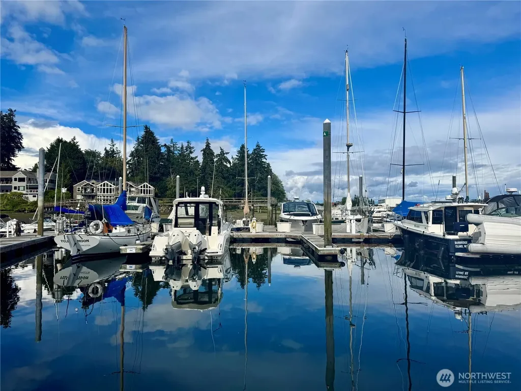 141 Parfitt Way SW Bainbridge Island WA 98110