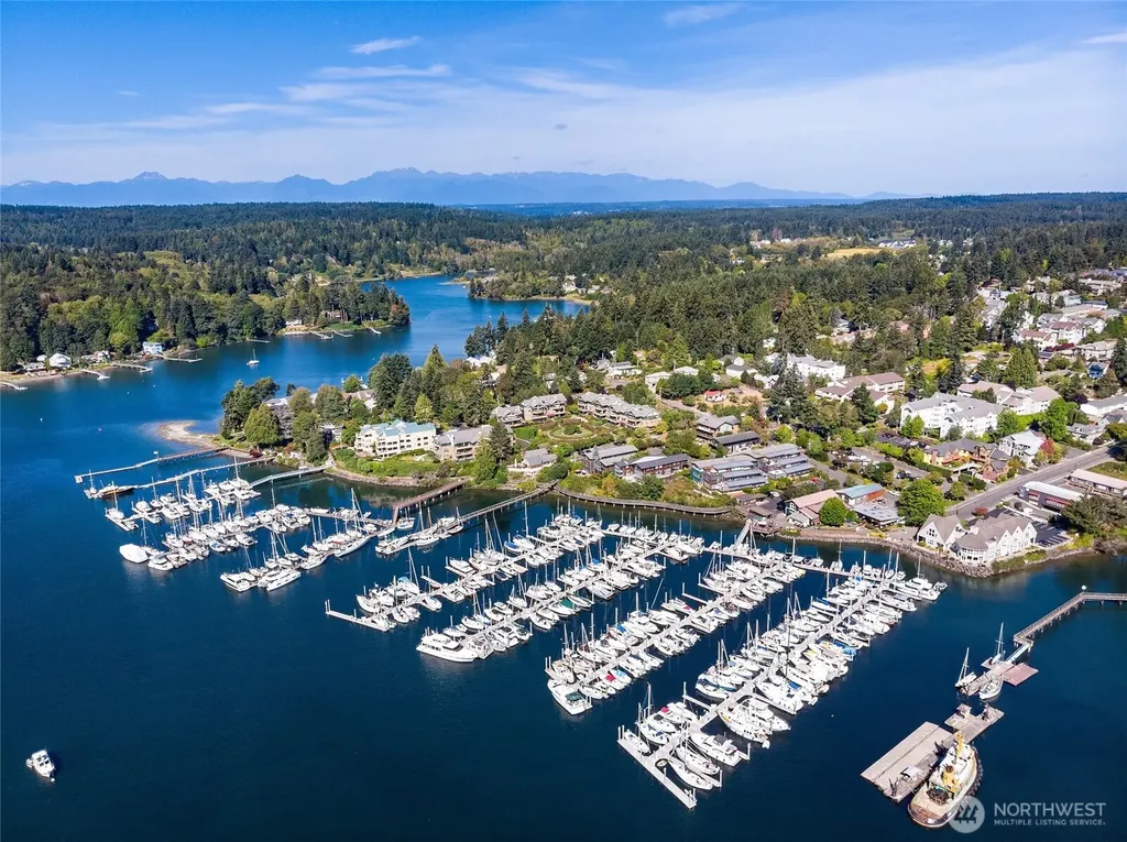 141 Parfitt Way SW Bainbridge Island WA 98110