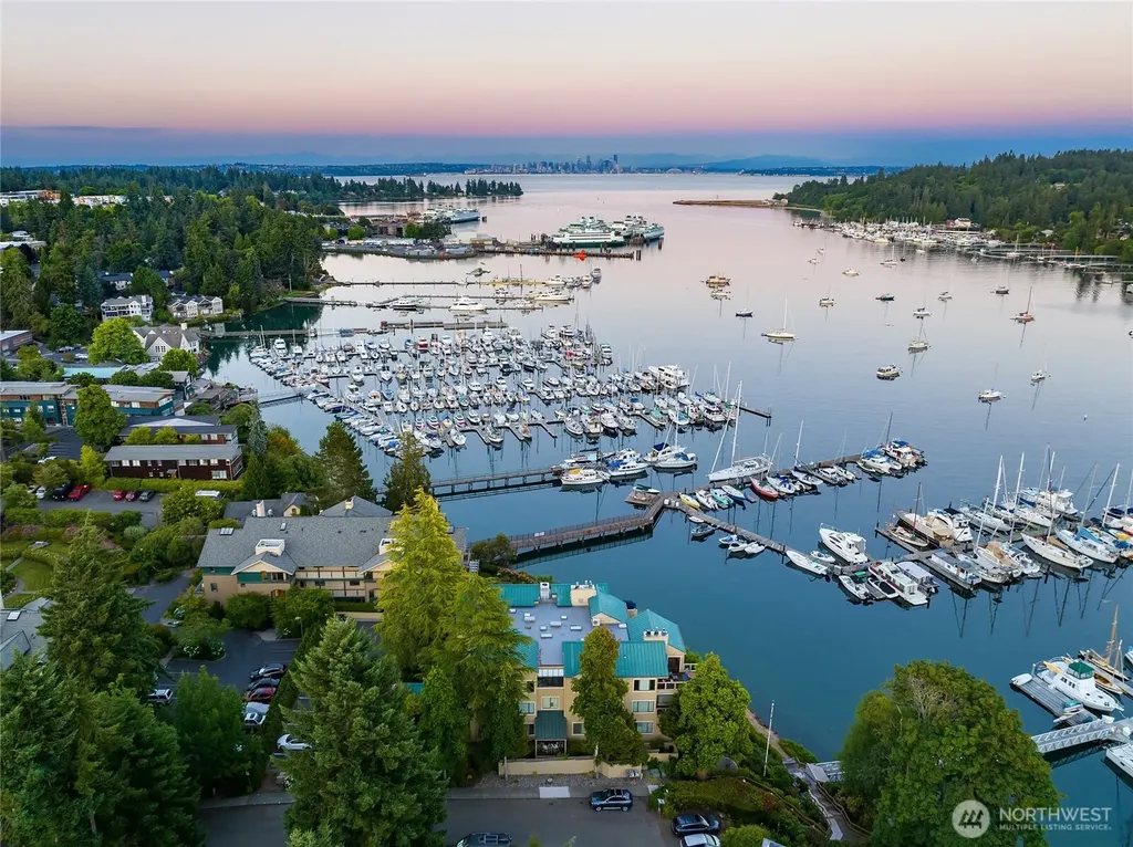 141 Parfitt Way SW Bainbridge Island WA 98110