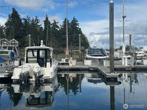141 Parfitt Way SW Bainbridge Island WA 98110