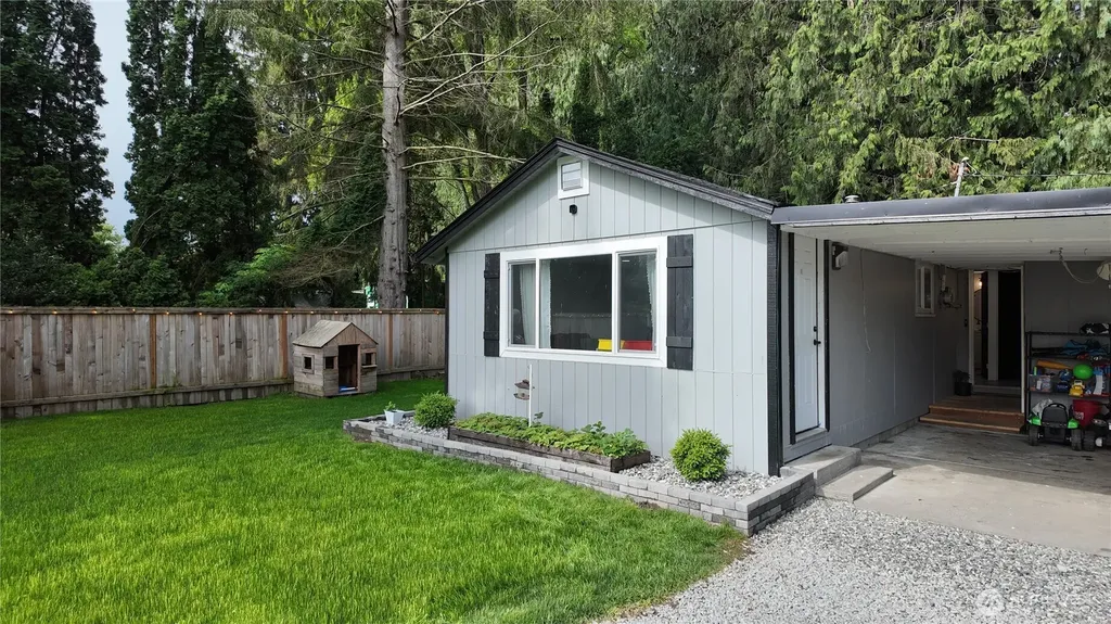 8892 Peavey Road Sedro Woolley WA 98284