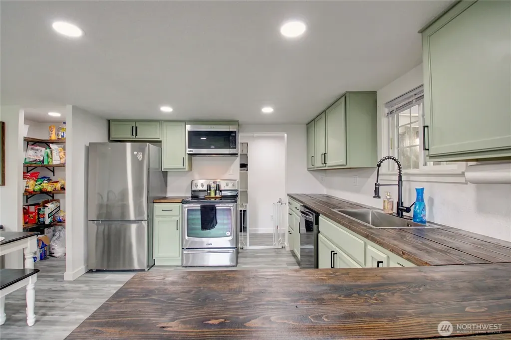 8892 Peavey Road Sedro Woolley WA 98284