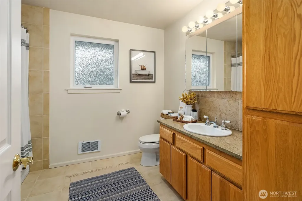 405 240th Street SW Bothell WA 98021
