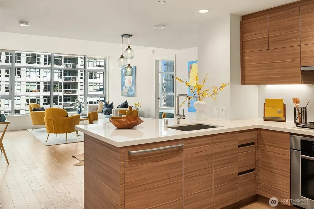 588 Bell Street Seattle WA 98121