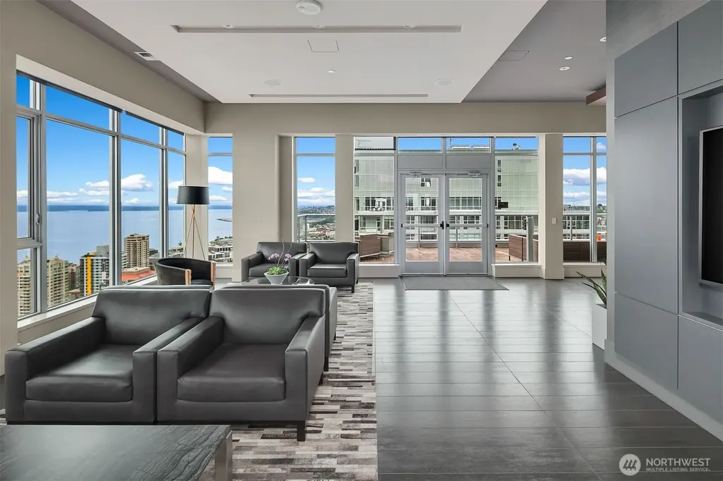 588 Bell Street Seattle WA 98121
