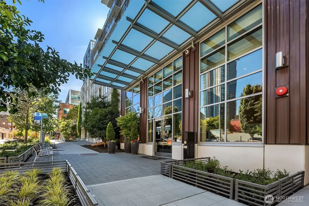588 Bell Street Seattle WA 98121