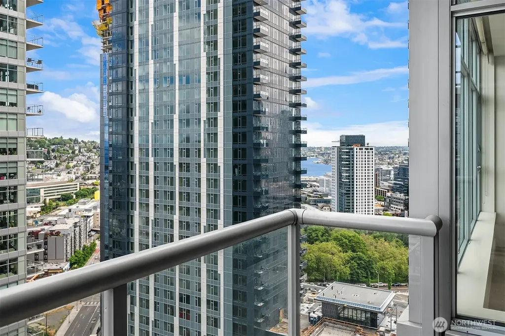 588 Bell Street Seattle WA 98121