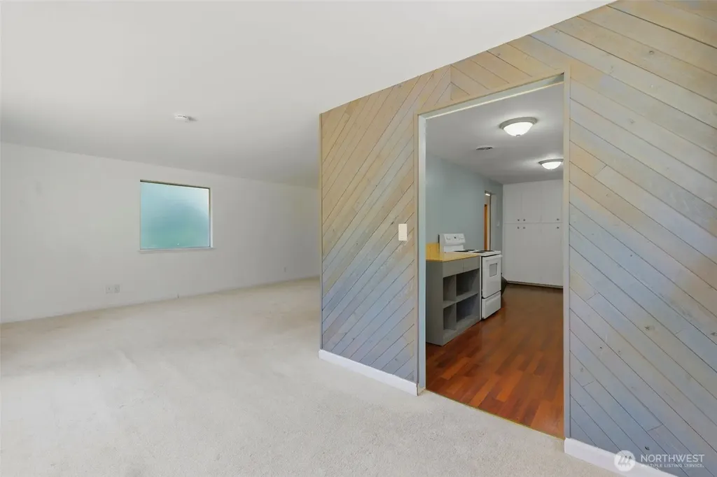 712 NE 198th Street Shoreline WA 98155