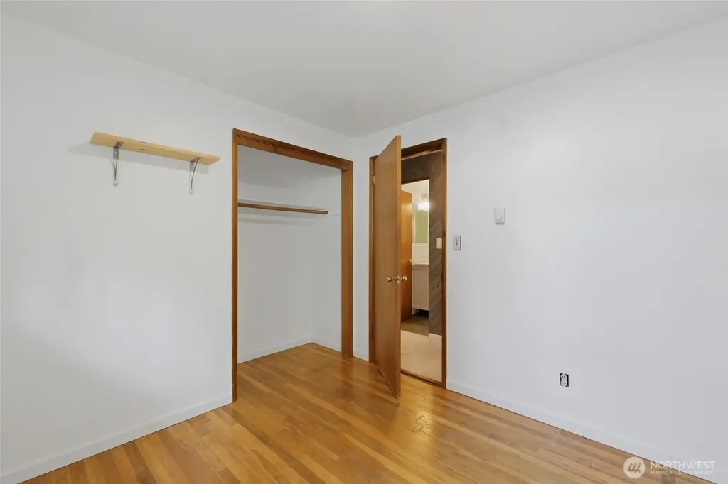 712 NE 198th Street Shoreline WA 98155