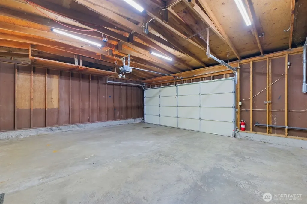 712 NE 198th Street Shoreline WA 98155