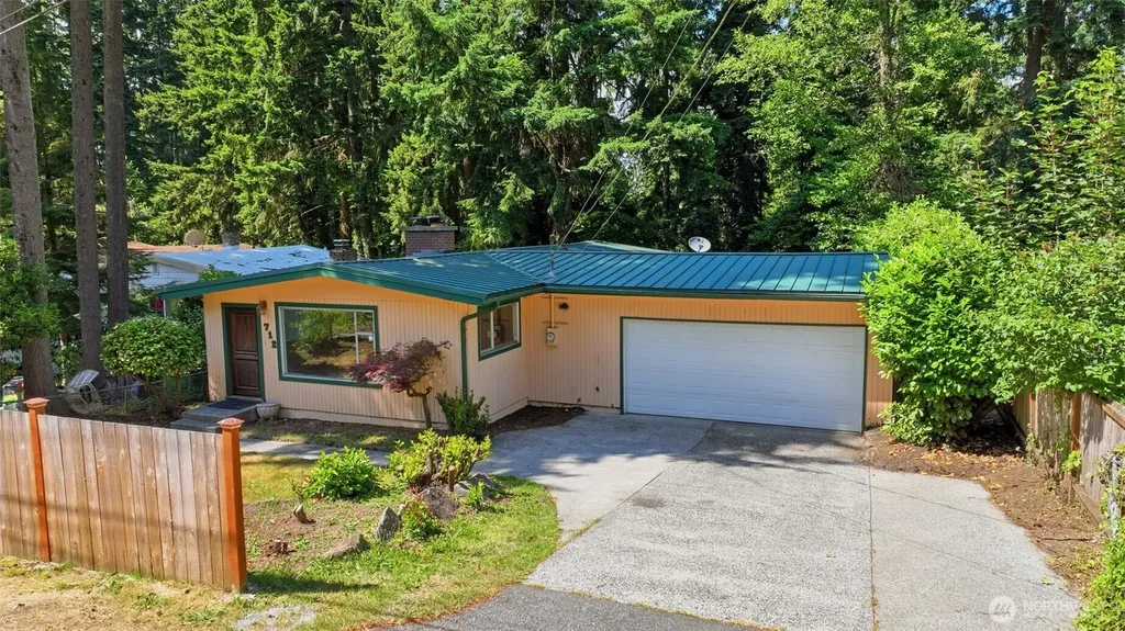712 NE 198th Street Shoreline WA 98155
