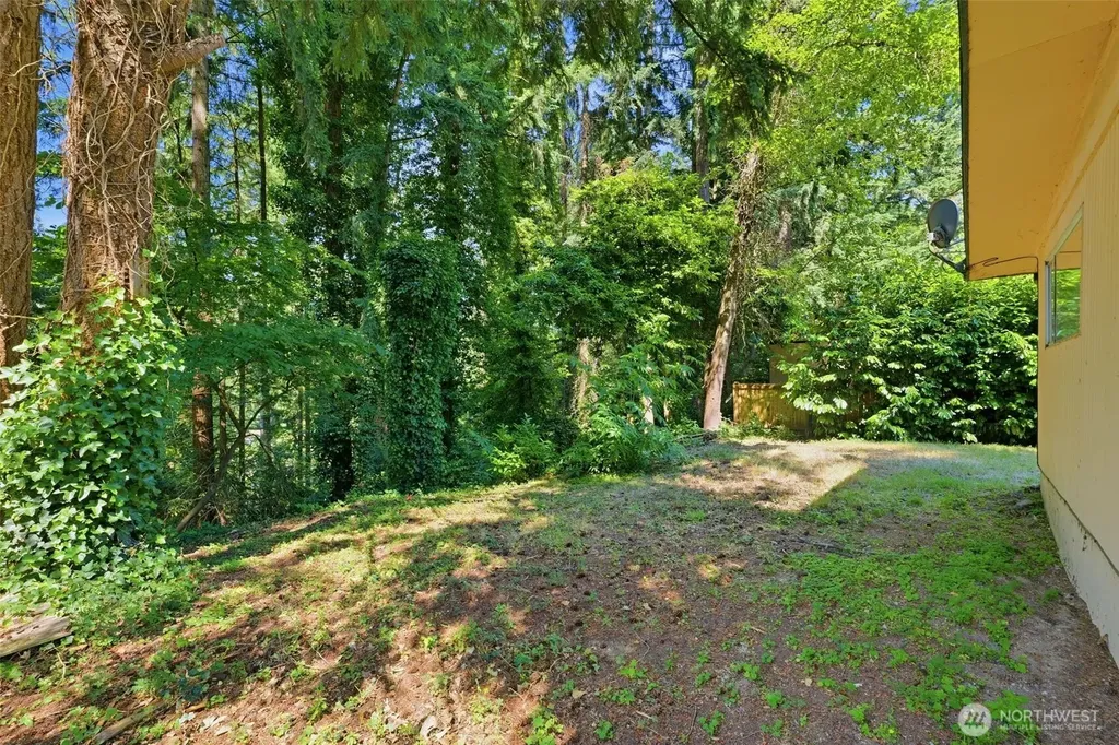 712 NE 198th Street Shoreline WA 98155