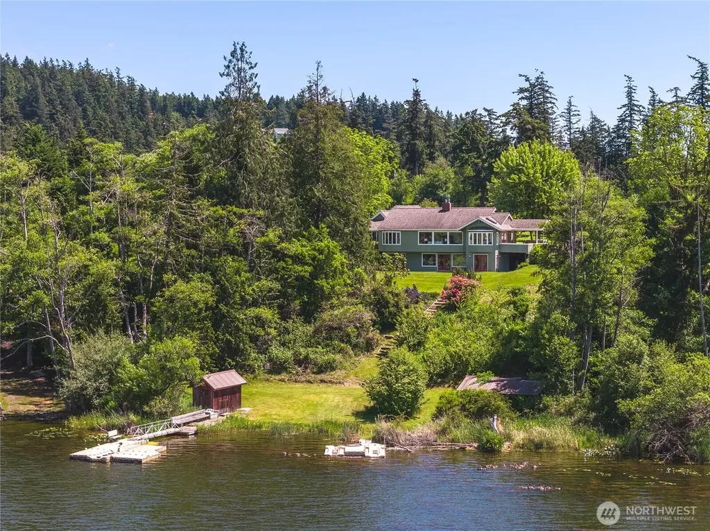 6067 S Campbell Lake Road Anacortes WA 98221