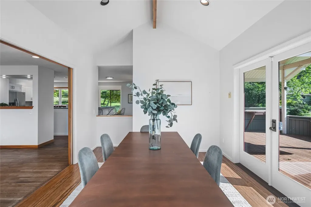 6067 S Campbell Lake Road Anacortes WA 98221
