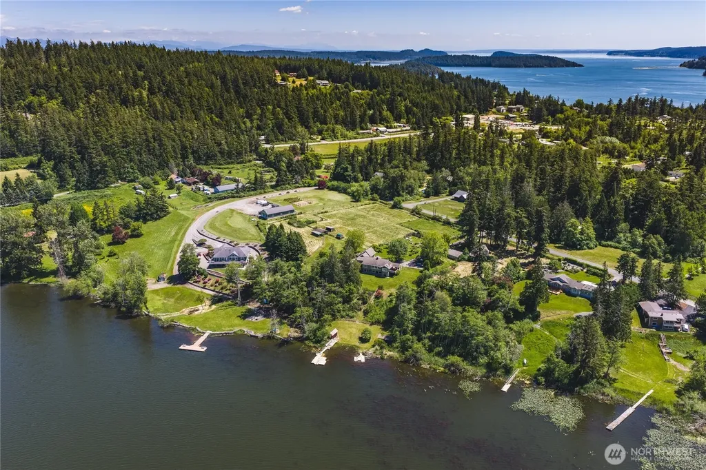 6067 S Campbell Lake Road Anacortes WA 98221