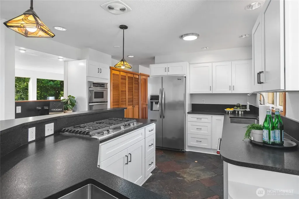 6067 S Campbell Lake Road Anacortes WA 98221