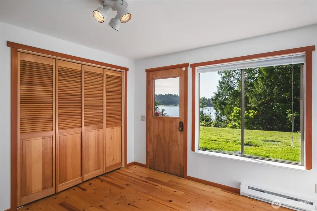 6067 S Campbell Lake Road Anacortes WA 98221