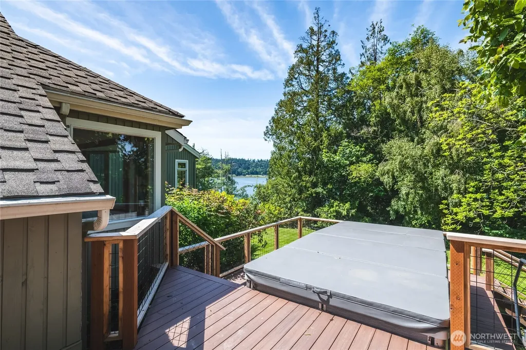 6067 S Campbell Lake Road Anacortes WA 98221