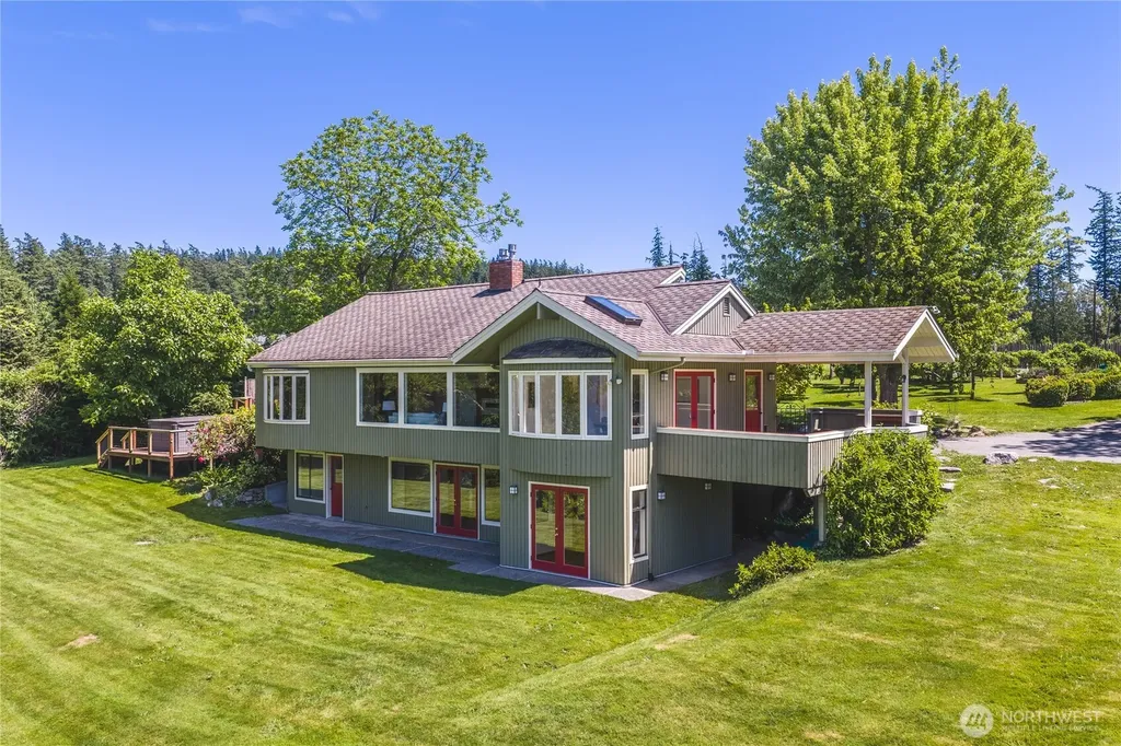6067 S Campbell Lake Road Anacortes WA 98221