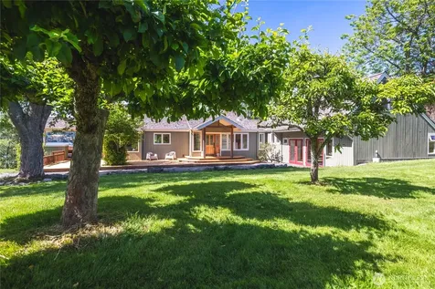 6067 S Campbell Lake Road Anacortes WA 98221