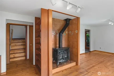 6067 S Campbell Lake Road Anacortes WA 98221