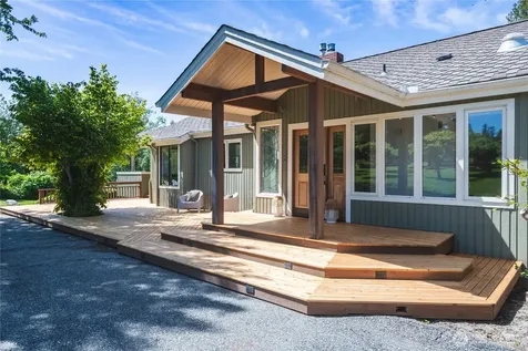 6067 S Campbell Lake Road Anacortes WA 98221