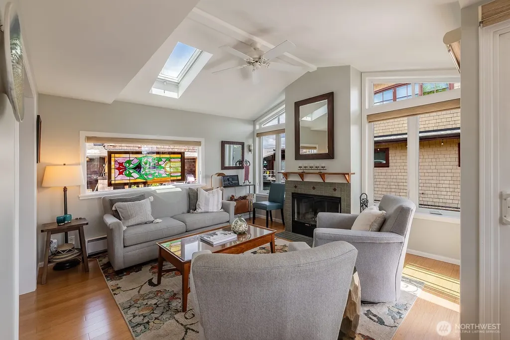 1210 E Shelby Street Seattle WA 98102
