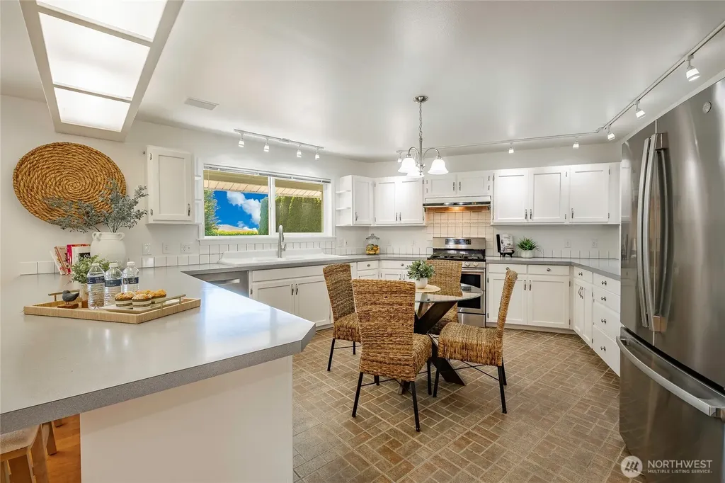 5276 Cherry Tree Lane Blaine WA 98230