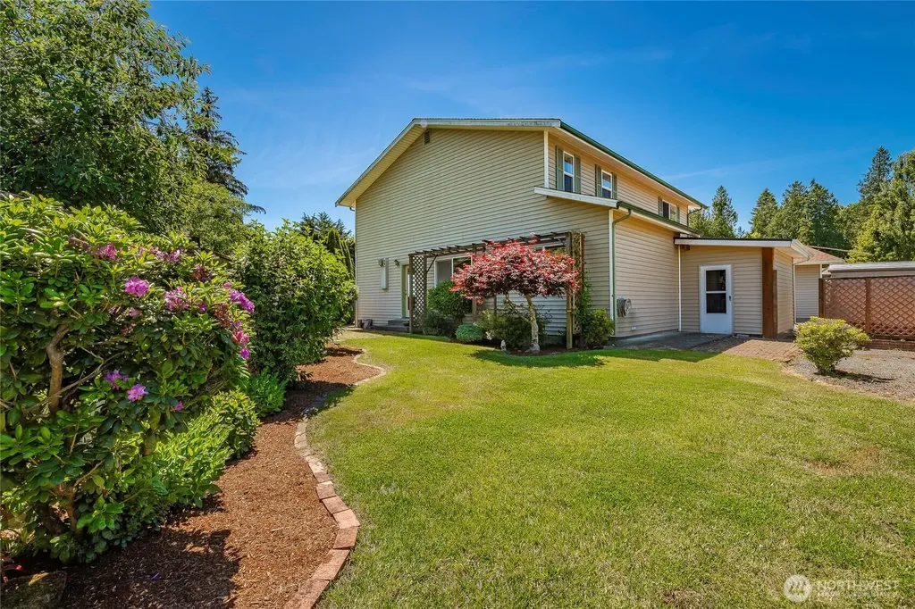5276 Cherry Tree Lane Blaine WA 98230