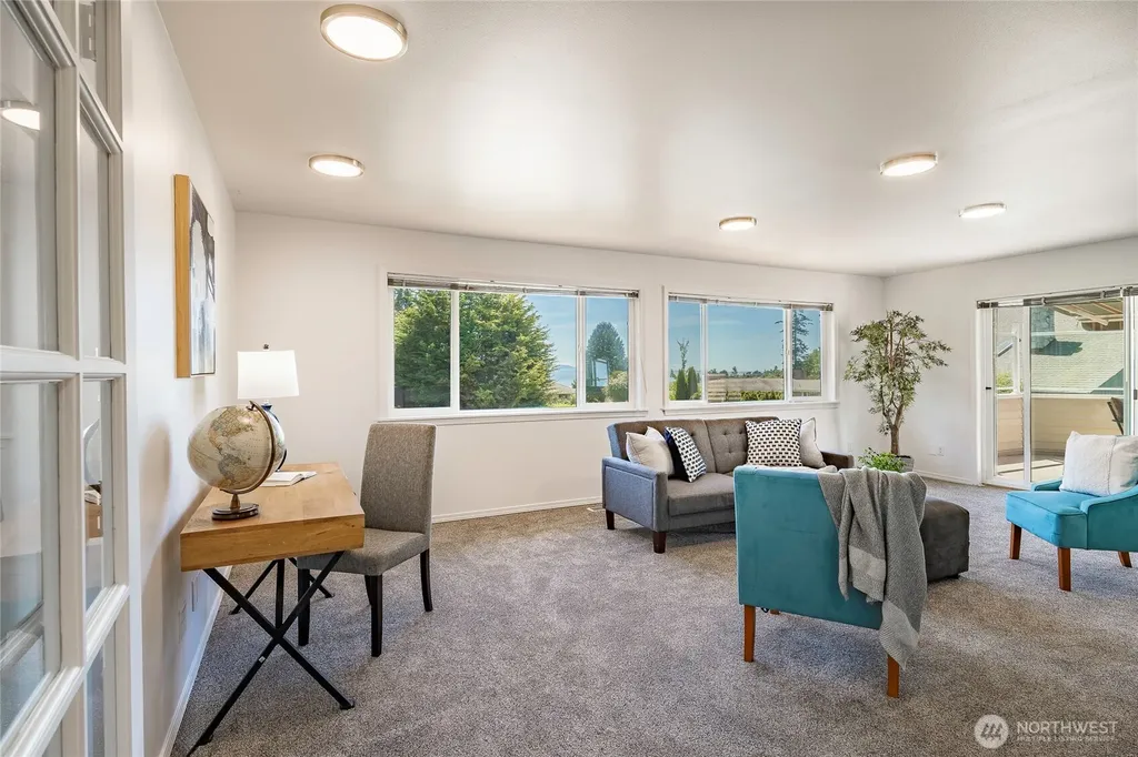 5276 Cherry Tree Lane Blaine WA 98230