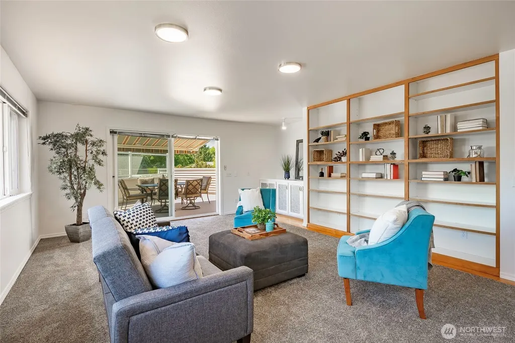 5276 Cherry Tree Lane Blaine WA 98230