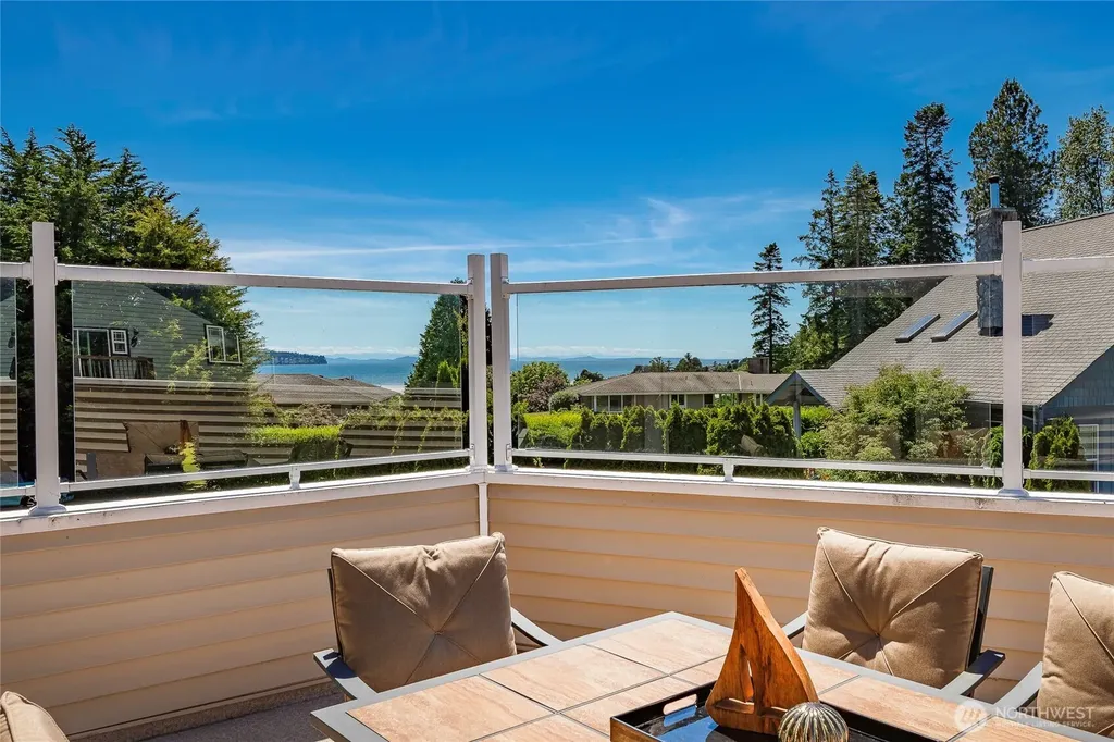 5276 Cherry Tree Lane Blaine WA 98230