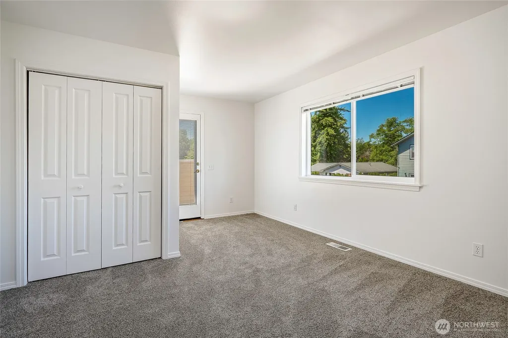 5276 Cherry Tree Lane Blaine WA 98230