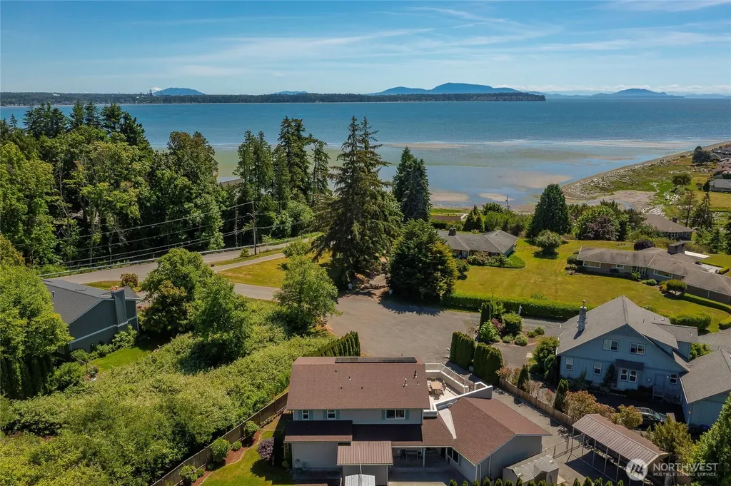 5276 Cherry Tree Lane Blaine WA 98230