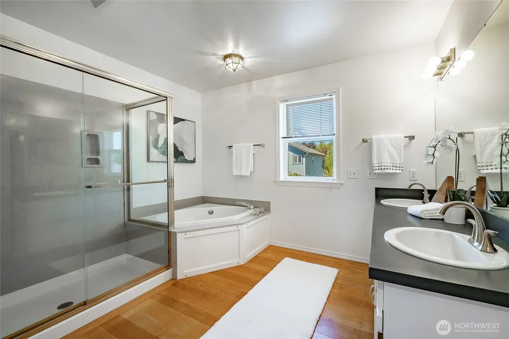5276 Cherry Tree Lane Blaine WA 98230