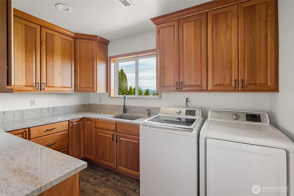 4115 Mitchell Drive Anacortes WA 98221