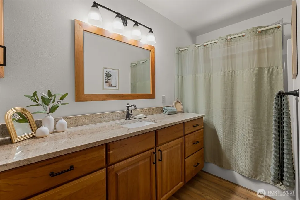 4115 Mitchell Drive Anacortes WA 98221