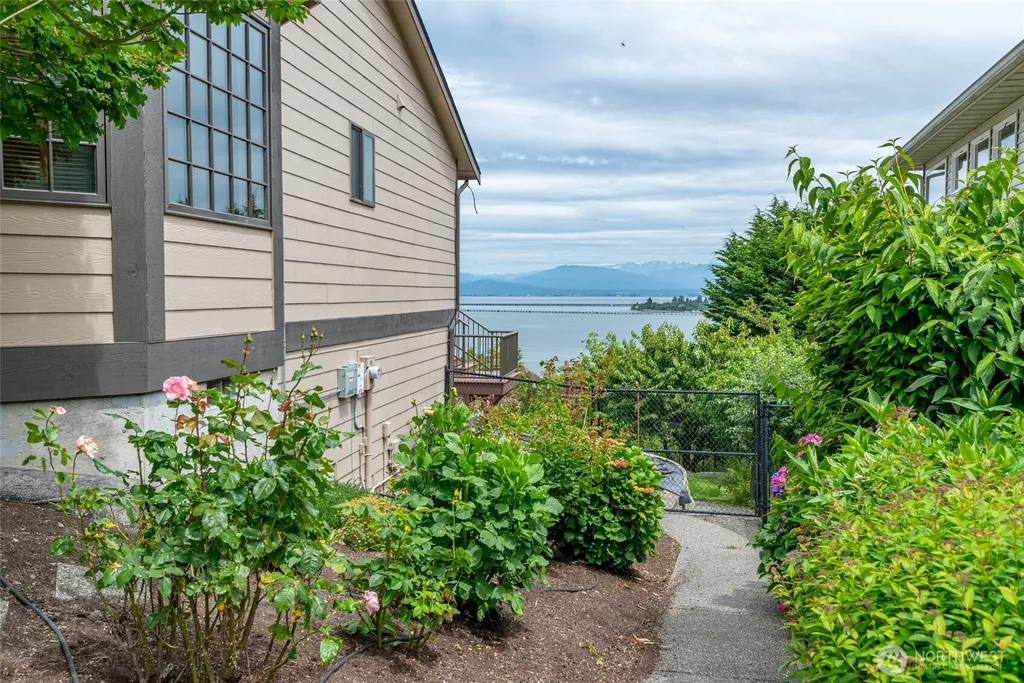 4115 Mitchell Drive Anacortes WA 98221