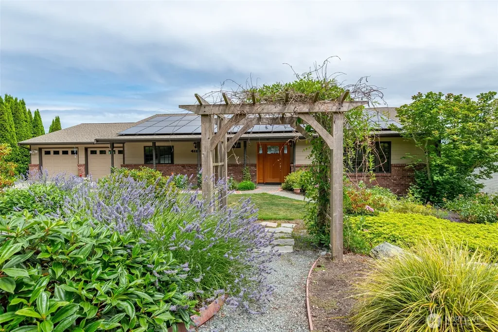 4115 Mitchell Drive Anacortes WA 98221