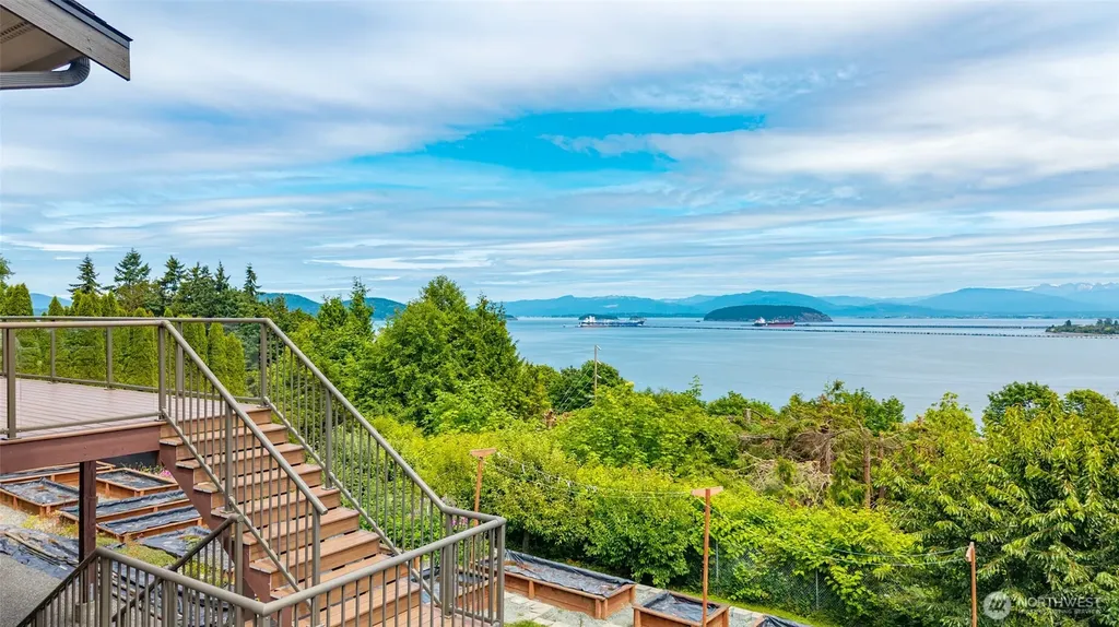 4115 Mitchell Drive Anacortes WA 98221